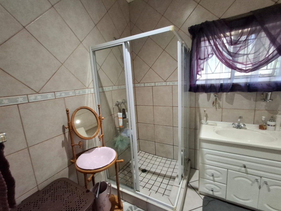 6 Bedroom Property for Sale in Sasolburg Ext 4 Free State